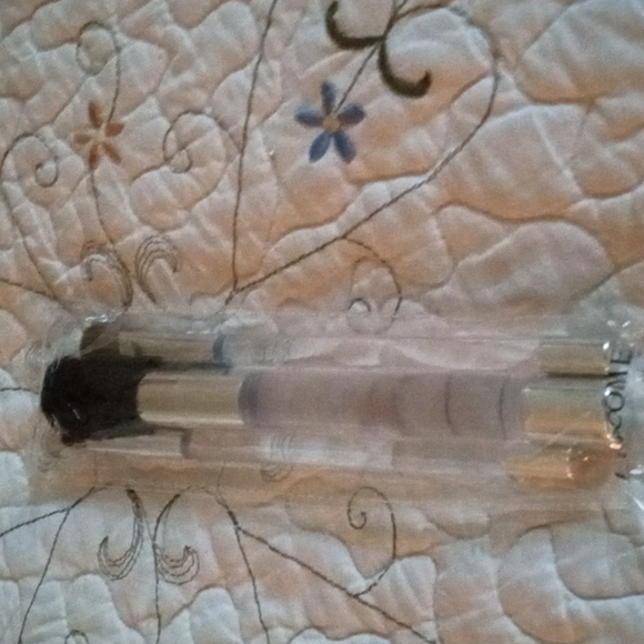 Lancome Brush Set. - Picture 2 of 2